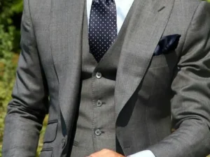 Latest Designs 3 Pieces Notched Lapel Mens Suits Gray Wedding Tuxedo suit for men Custom Made Prom Male Clothing Costume Homme