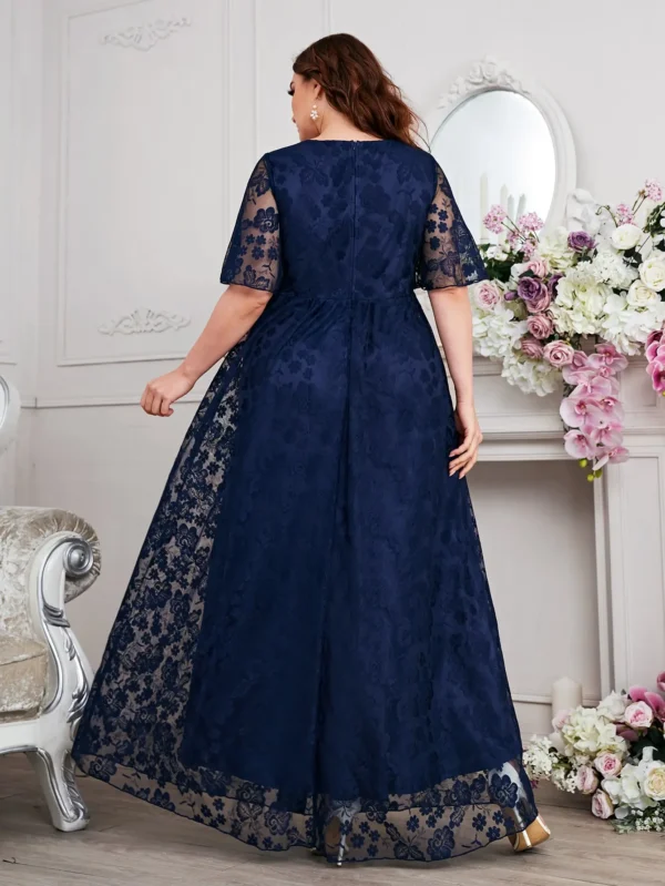 Wow! 2025 New Arrival Plus Size Bridesmaid Lace Dress – Elegant V-Neck & Flare Skirt! ✨ - Image 3