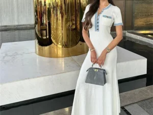 Elegant Contrasting Women Knit Maxi Dress Chic O-neck Short Sleeve Metal Buttons Bodycon Dresses Office Lady Commuting Robe