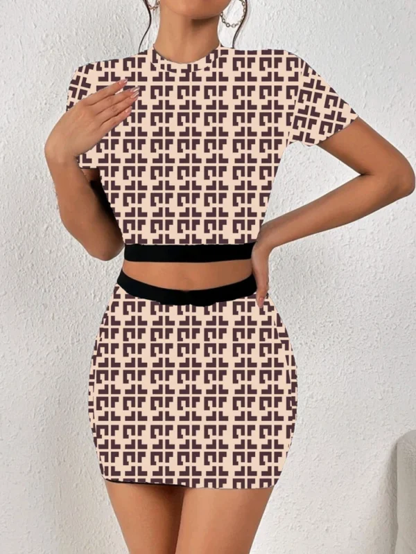 All-over printed elastic waist skirt and T-shirt two-piece set - Image 5