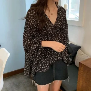 New Spring and Summer Fashionable Sweet and Loose Versatile Top with A V-neck Floral Long Sleeved Chiffon Shirt for Women 9307 - Image 4