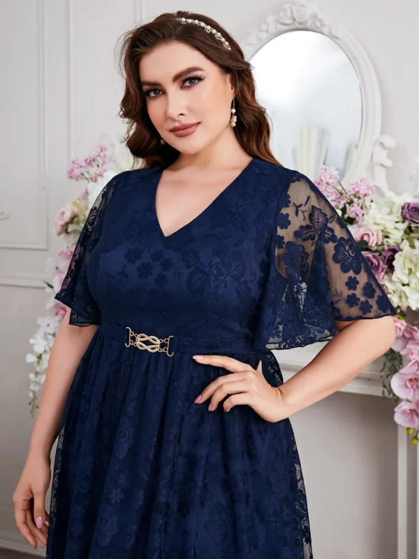 Wow! 2025 New Arrival Plus Size Bridesmaid Lace Dress – Elegant V-Neck & Flare Skirt! ✨ - Image 5