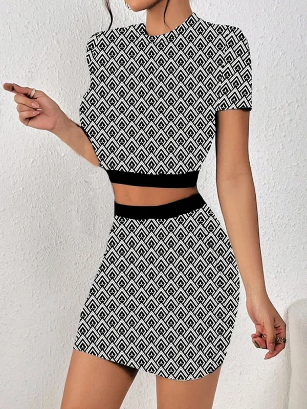 All-over printed elastic waist skirt and T-shirt two-piece set - Image 6