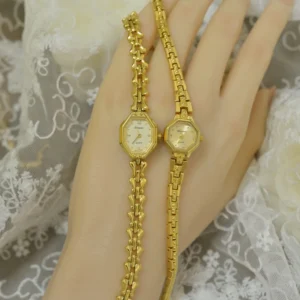 Vintage small dial 2024 New Women's Watch Luxury Elegant Style Inlaid Diamonds Fashionable Bracelet - Image 3