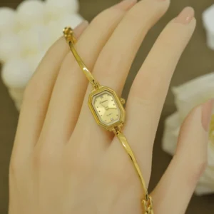 Vintage small dial 2024 New Women's Watch Luxury Elegant Style Inlaid Diamonds Fashionable Bracelet - Image 7