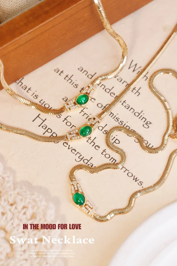 LUOWEND 100% 18K Yellow Gold Necklace Fashion Snake Bone Chain Shiny Diamond Natural Swat Emerald Necklace High Women's Jewelry - Image 4