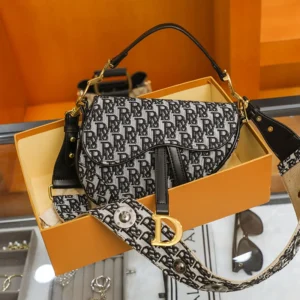 Fashion Europe and the United States and the United States Studded Shoulder Crossbody Bag Embroidery Semi-circle Saddle Handbag - Image 4