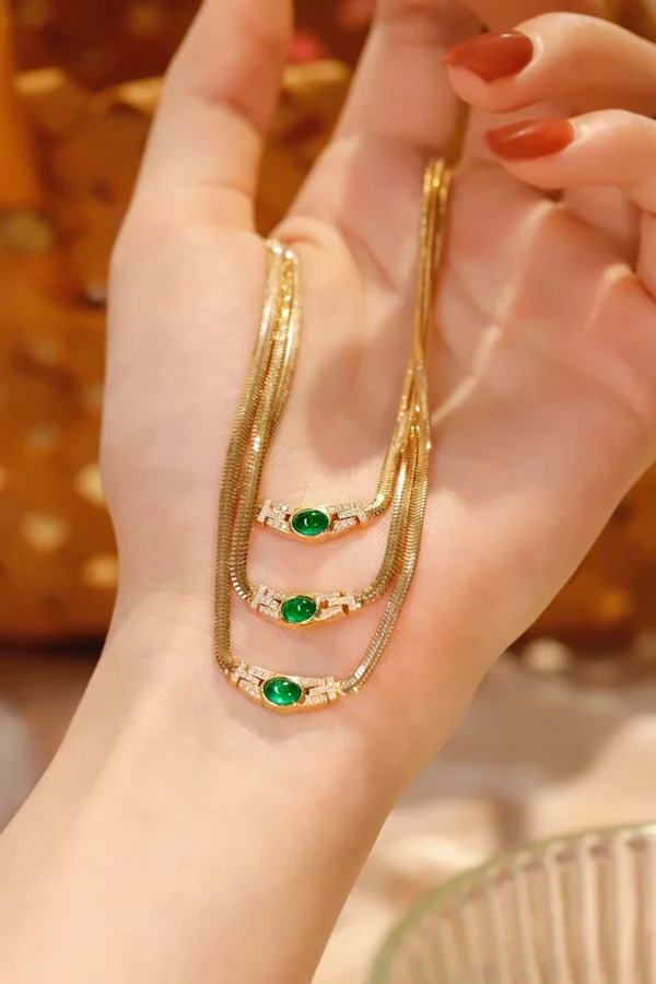 LUOWEND 100% 18K Yellow Gold Necklace Fashion Snake Bone Chain Shiny Diamond Natural Swat Emerald Necklace High Women's Jewelry - Image 3
