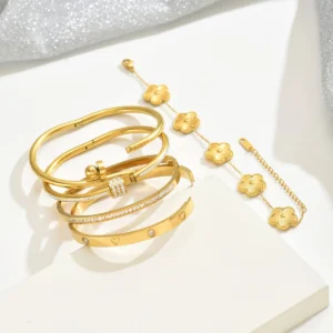 Europe And The United States Hot Stainless Steel Four-leaf Clover Lucky Bracelet Fashion Women's Nail Bracelet Gold Bangles - Image 4