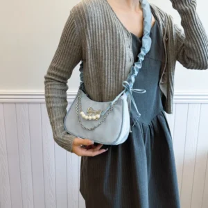 Trendy Butterfly Knot Underarm Bag Single Shoulder New Moon Women's Personalized Fashionable Compact Polyurethane Square Bag - Image 5