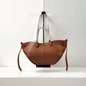 Classic Elegant Style Large Capacity Wing Bag Crossbody Handbag Retro European American Niche Bucket Armpit Tote Bag Fashion - Image 5