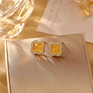Ultra-Shiny Zircon Four-Leaf Clover Earrings Trendy Summer 2025 High-End Sensation Unique Design Elegant Versatile Ear Jewelry - Image 2