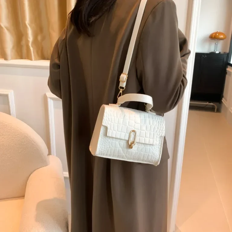 Retro Minimalist Small Square Bag Individual Beauty Shoulder Bag Summer New Trend Crossbody Handbag Soft Felt Material - Image 3