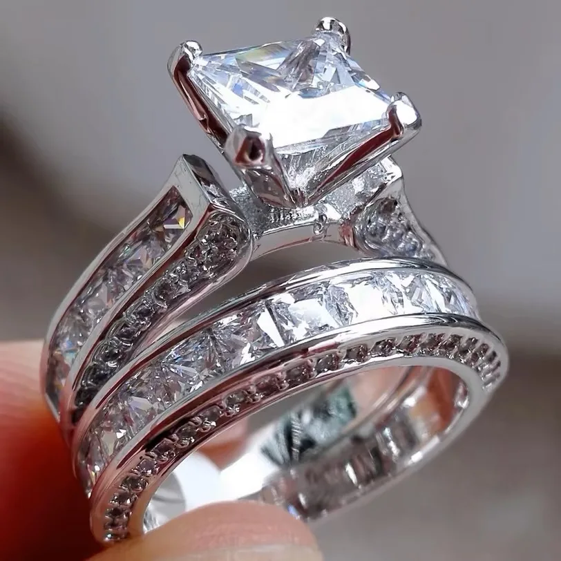 2025 New Trendy 925 Pure Silver Classic Temperament Atmospheric Fashion Classic Women's Diamond Set Zircon Luxury Ring - Image 2