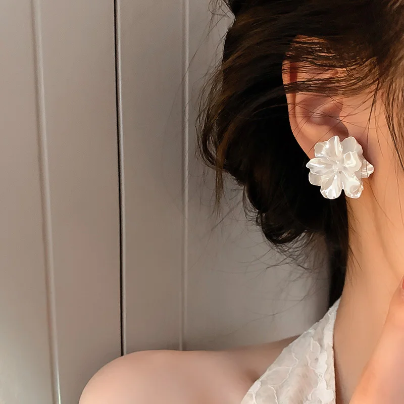 White Flower Stud Earrings for Women Flower Earring 2022 New Modern Korean Fashion Cute Teens Girl Party Jewelry Accessories - Image 5