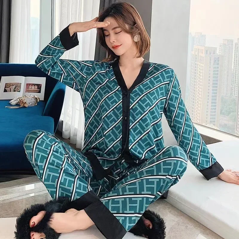 Spring and Summer New Ice Silk Pajamas Homewear Set Girls Long-Sleeved V-Neck Cardigan Simulation Silk Lapel Pajamas Homewear Se