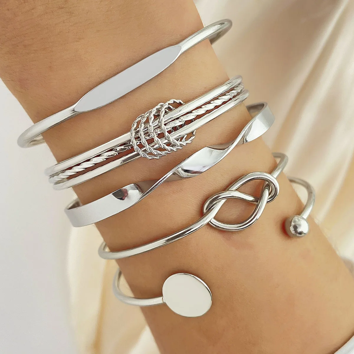 5Pcs Set Gold/Silver Color Fashion Charm Bracelet Women Retro Glossy Geometric Metal Twist Chain Bangles Bracelet Set Jewelry - Image 2