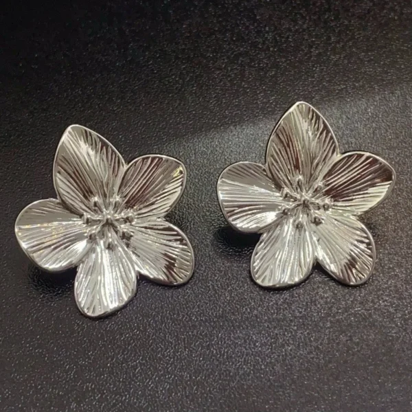 Popular Women's Fashion Earrings Flower Alloy Retro Style Women's Party Accessories Gifts - Image 6