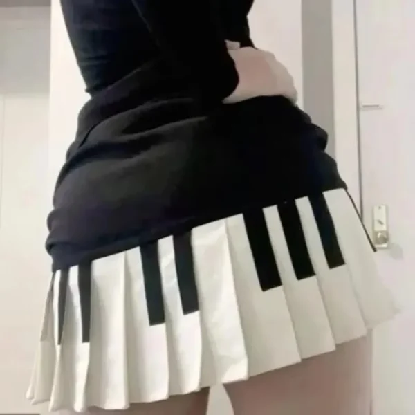 Spring black and white spliced women's short skirt with sweet and spicy style pleated skirt and waist cinching skirt - Image 2