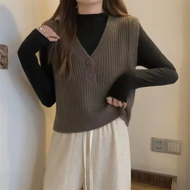 Short Knitted Vest for Women's Spring and Autumn Design Sleeveless V-neck Sweater Japanese Style Is Lazy and Retro - Image 6