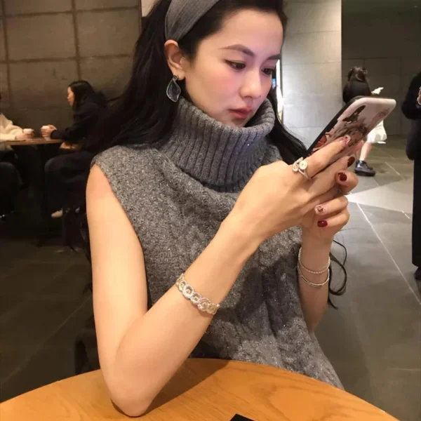 New Turtleneck Sleeveless Knitted Sweater Vest Women 2025 Autumn/Winter Casual Knitted Top Women Loose Tank Tops Loose Versatile - Image 6