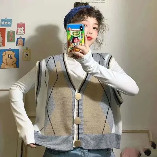 Autumn/winter Korean Knitted Cardigan Vest Casual Loose Outer Vest Retro Diamond Pattern Knitted Tops Sweet Sleeveless Knitwear - Image 3