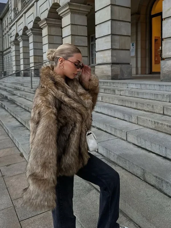 Retro Brown Grass Fur Coat Women Fashion V-neck Loose Short Pleated Overcoats 2025 Autumn Winter New Daily High Street Jackets - Image 4