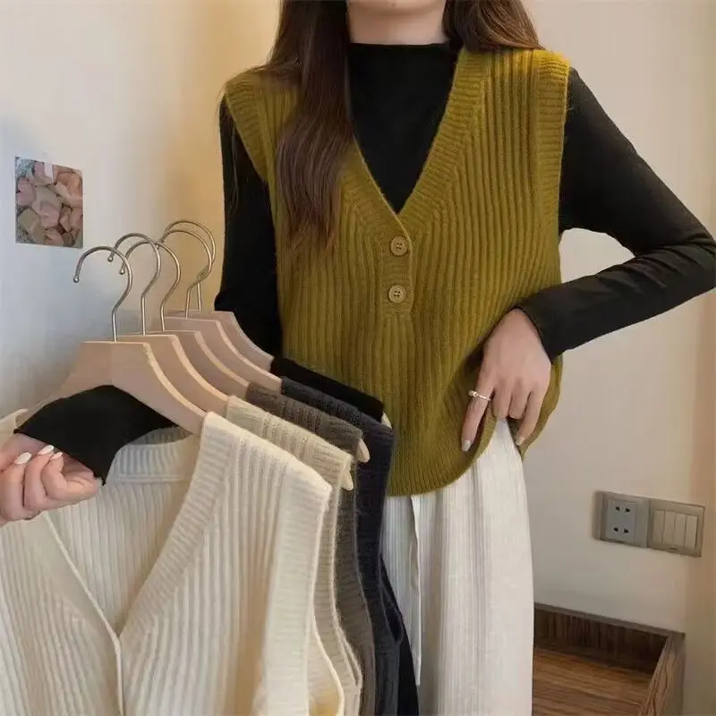 Short Knitted Vest for Women's Spring and Autumn Design Sleeveless V-neck Sweater Japanese Style Is Lazy and Retro - Image 3