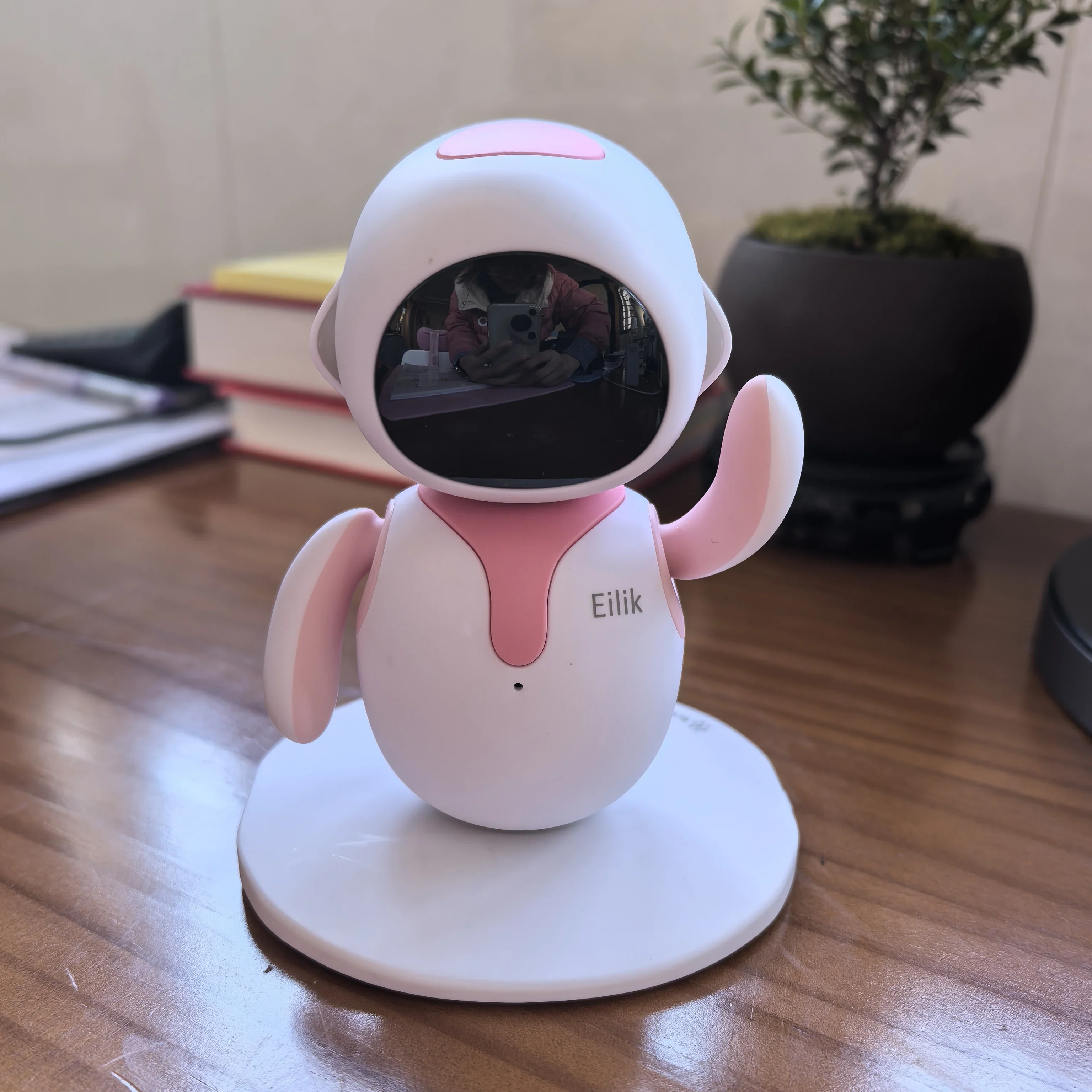 Eilik A Cute Robot Pets Toys with Abundant Emotions Animations and Mini Games Your Perfect Desk Touch Interactive Companion - Image 3