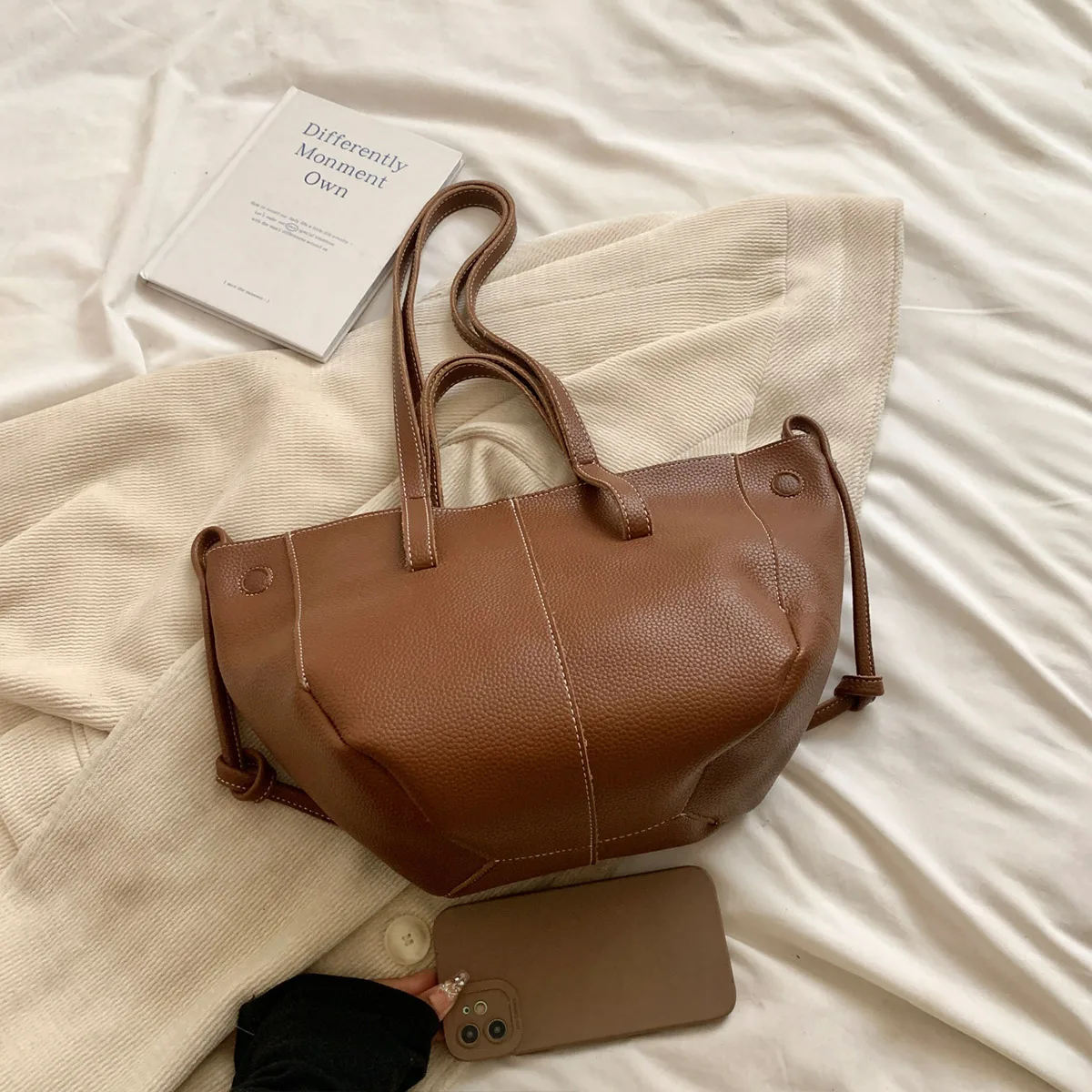 Large Capacity Backpack Leather Women Commuting Large Capacity Luxury Handbag Shopping Travel Waterproof Fashionable Tote Bag - Image 5