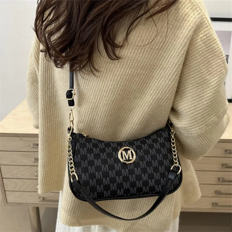 Vintage Style Handbag Crossbody Bag, Gold Letter 'M' Design Pu Leather Shoulder Messenger Bag, Synthetic Leather Tote Bag, Purse - Image 4