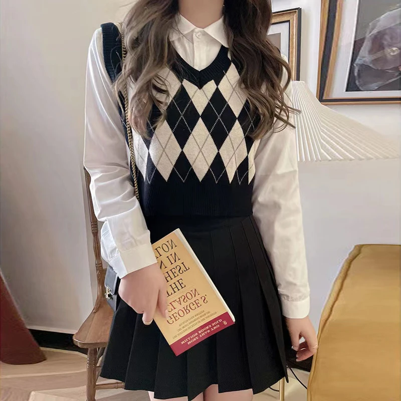 Vintage Diamond Cartoon Youthful Knit Vest Women Spring Popular Autumn Winter Sweater Sleeveless Coat Layering Outerwear Top