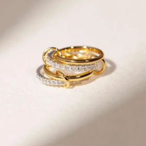 A Four-Ring Interlocking Ring With A Personalized Design Ins Style Suitable For Daily Wear And A Birthday Gift For Friends