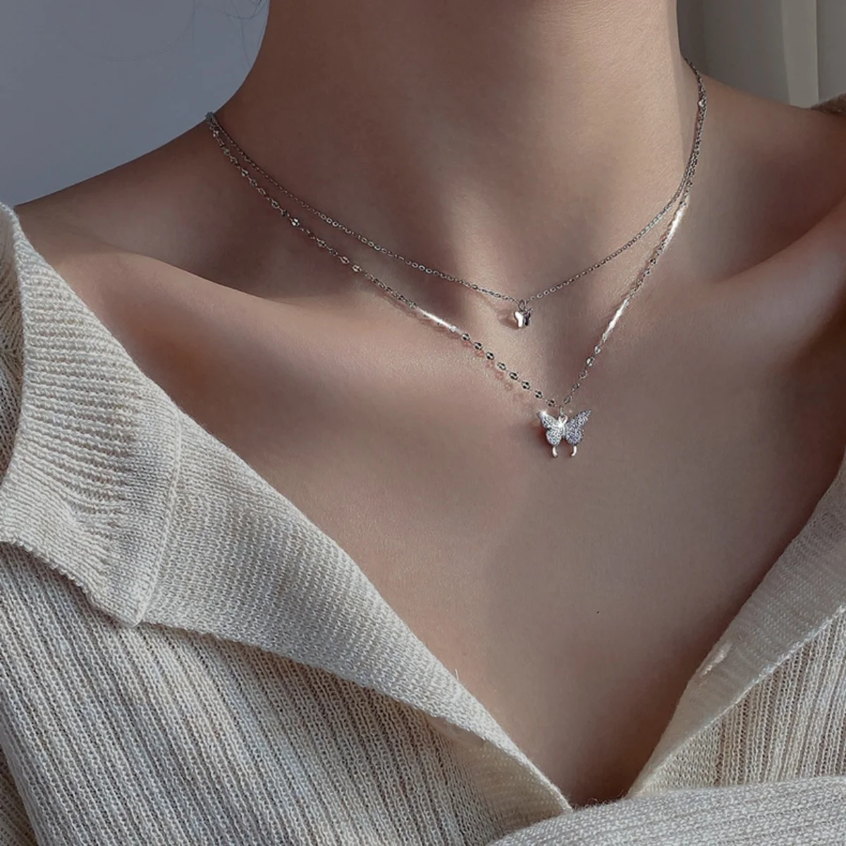 New Shiny Butterfly Necklace Ladies Exquisite Double Layer Clavicle Chain Necklace Jewelry for Ladies Gift