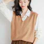 2025 Sweater Vest Spring Autumn Warm Fashin Korean Soft Loose Knit Vest V-neck Knitwear Solid Pullovers Short Style Sweater Vest